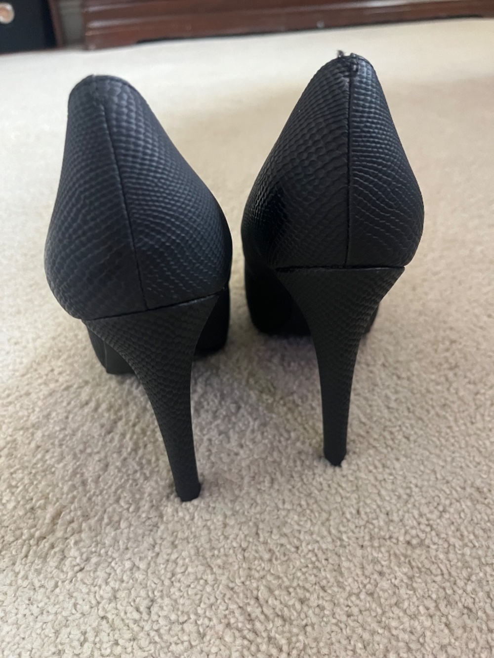 Jessica Simpson heels - Picture 2 of 5